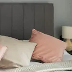 Unique Two Bedroom With Air Conditioning By Renters Prestige 아파트