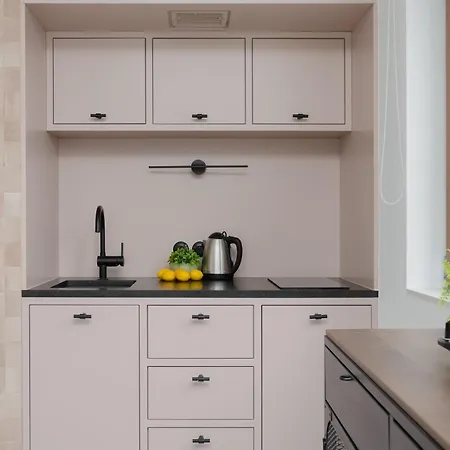 Unique Two Bedroom With Air Conditioning By Renters Prestige *