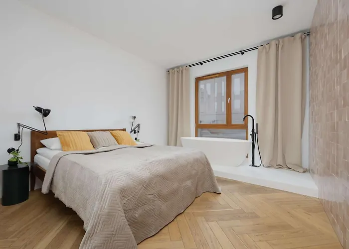 Unique Two Bedroom With Air Conditioning By Renters Prestige