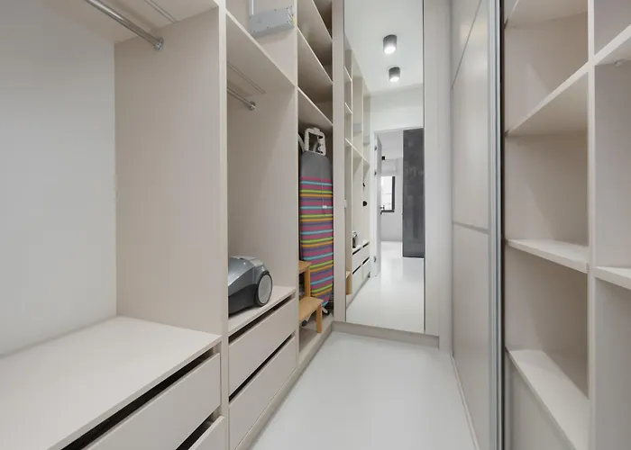 Unique Two Bedroom With Air Conditioning By Renters Prestige * Warszawa