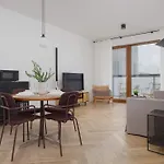 Unique Two Bedroom With Air Conditioning By Renters Prestige Lägenhet